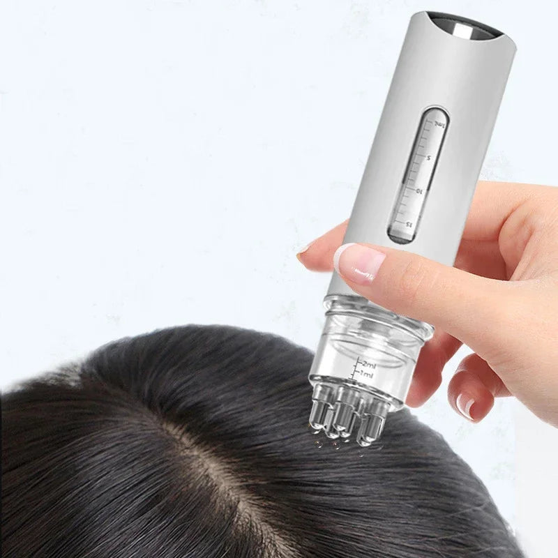 Scalp oil applicator comb applying oil at the roots
